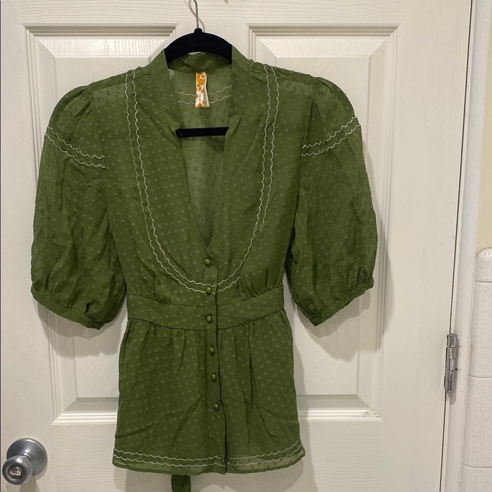 Elegant Green Button-Up Blouse Mauve